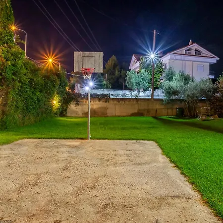 The Garden Βίλα Χανιώτη
